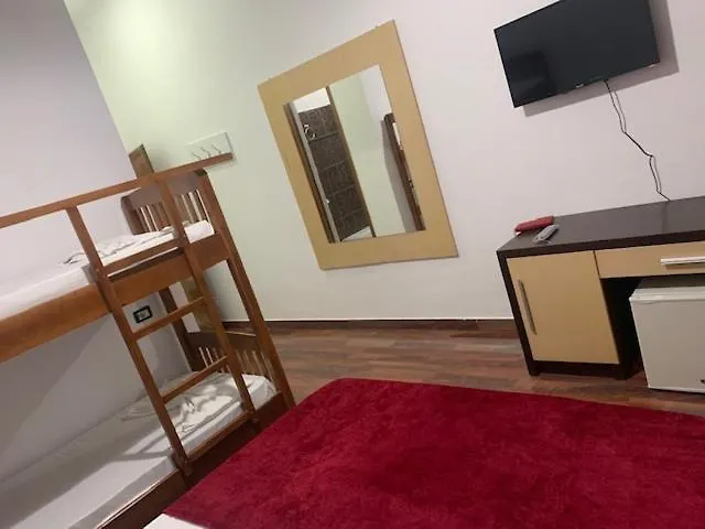 Julia Apartments Vlorë 0*,