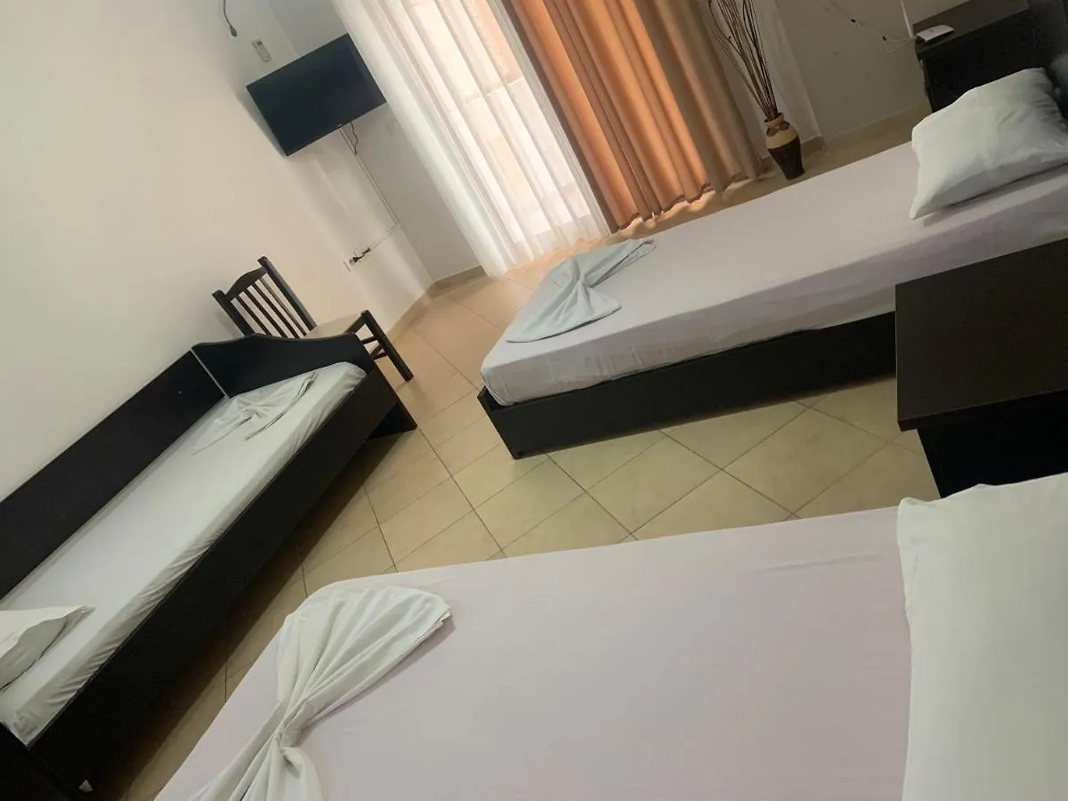 Julia Apartments Vlorë 0*,